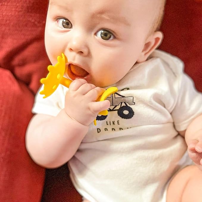 Innobaby Original Teethin Smart EZ Grip Star Teether and Sensory Toy for Babies and Toddlers. BPA Free Teether Yellow
